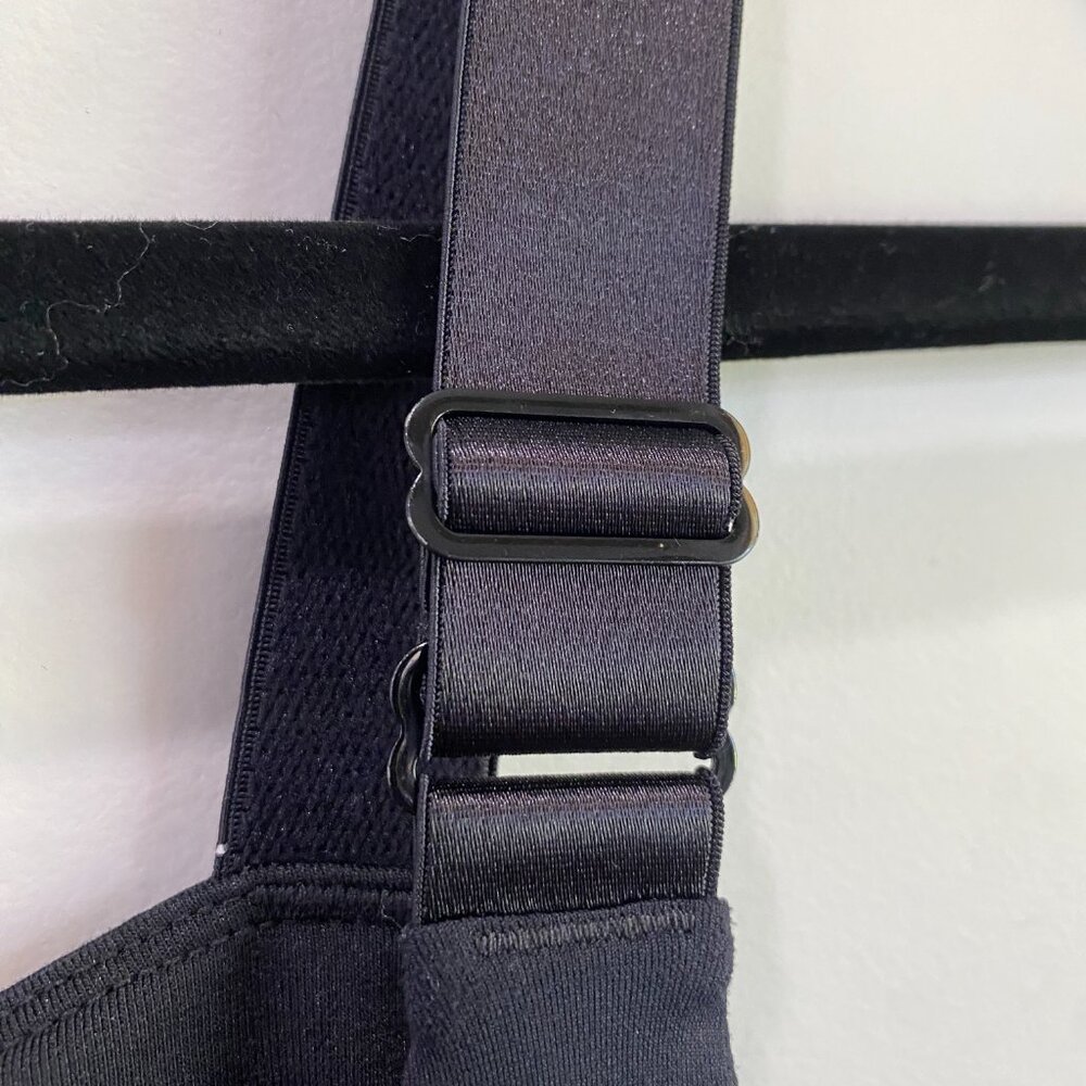 Lululemon | Fitted Pull-On Adjustable Straps Tank-Top in Black | Size 4 Women's - Picture 5 of 12